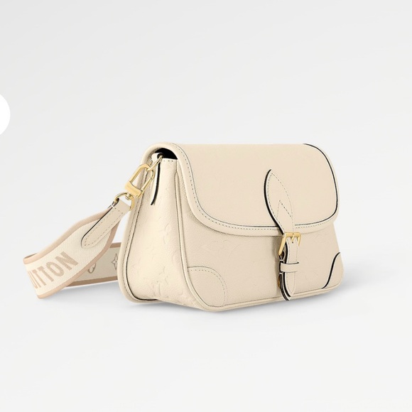 NWT Louis Vuitton Diane Cream Satchel Purse - Picture 3 of 17